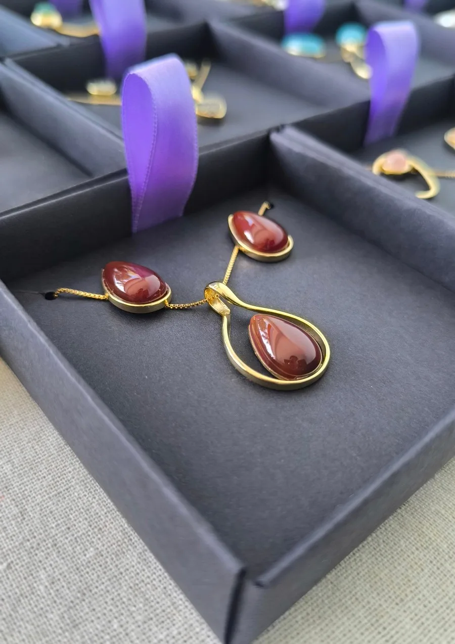 Conjunto colar e brincos "O poder das Ágatas"